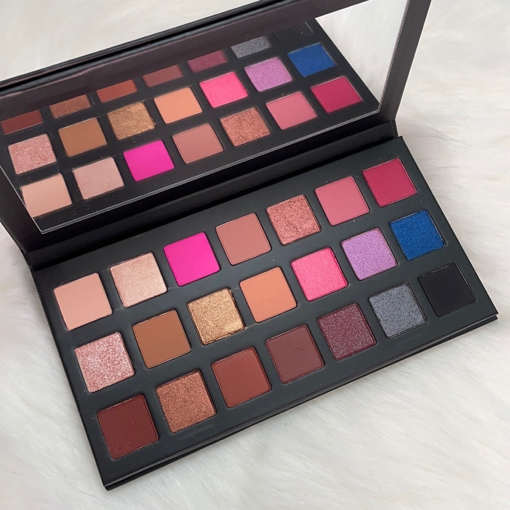 NIB Kylie Cosmetics Sipping Pretty Eyeshadow Palette